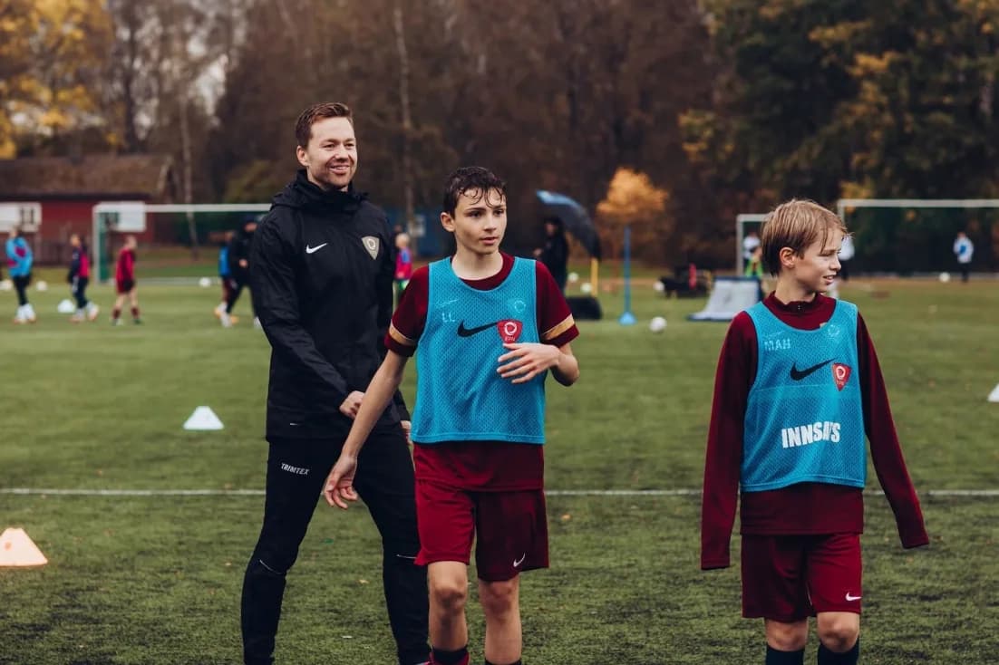 Learn how to become a faster football player